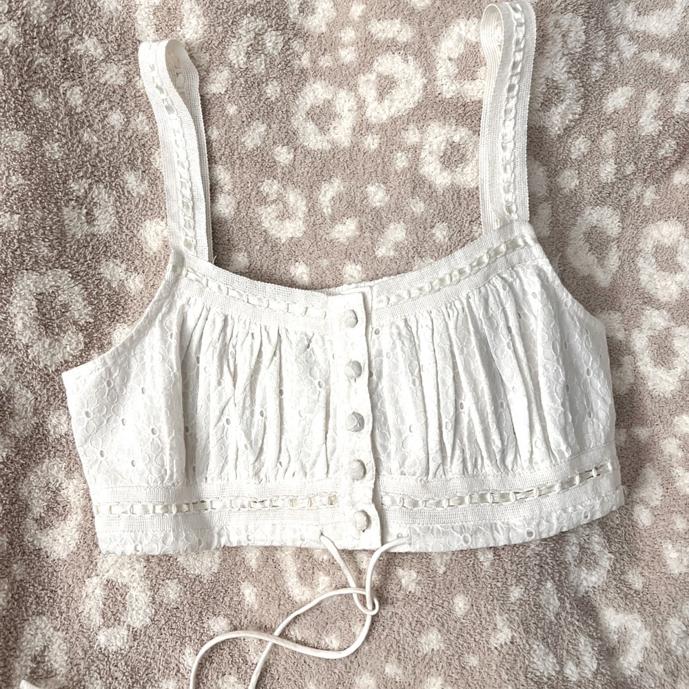 Aeropostale tank size xs never worn. super good condition!!
